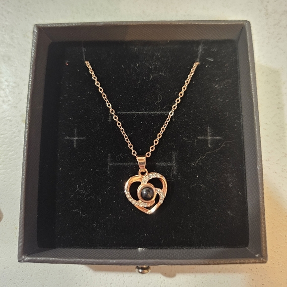 Rose Gold "I Love You" In 100 Languages Projector Necklace! - Picture 1 of 4